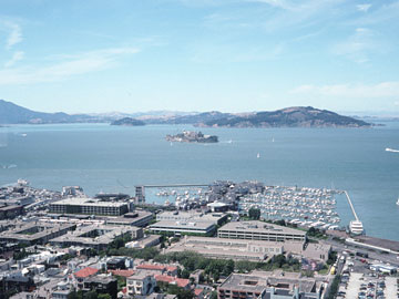 ピア39とアルカトラズ島