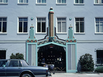 アール・デコの入口