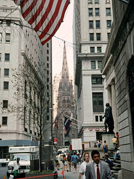 ウォール街とトリニティ教会