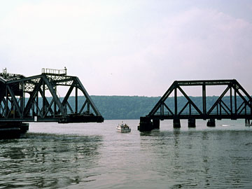 スパイテン・ダイヴィル橋