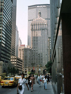 ヘルムズレイ・ビル