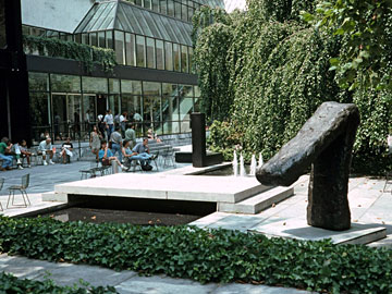 MoMAの彫刻庭園2