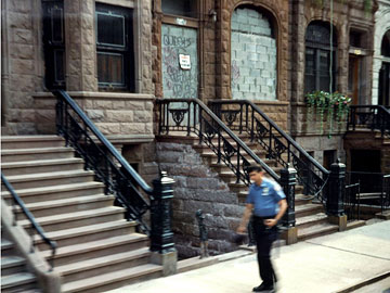 半地下のガーデン・アパートメント