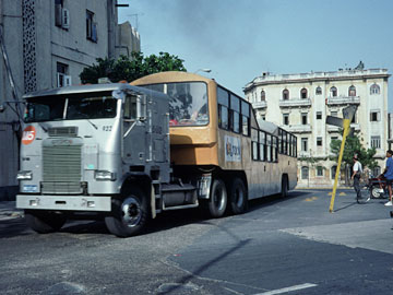 大型バス『カメリョ』