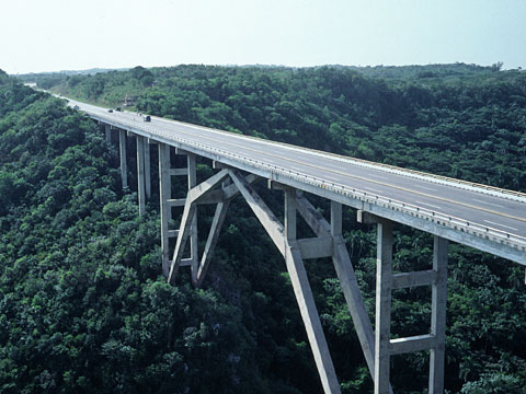 バクナヤグア橋
