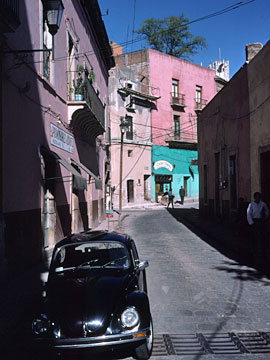 パステルカラーの街並み