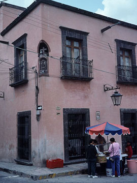 サン・ミゲル・デ・アジェンデの街角