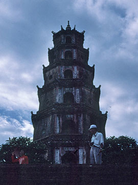 ティエンムー寺の塔