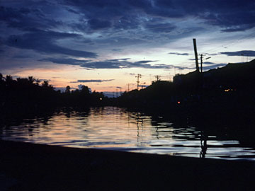 トゥボン川の夕焼け