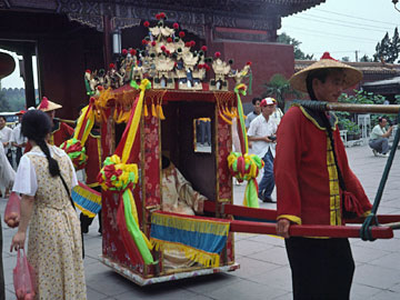 長陵の観光用の皇帝の輿