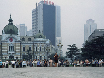 中山広場の中央