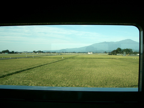 きらきらうえつの車窓から観る鳥海山