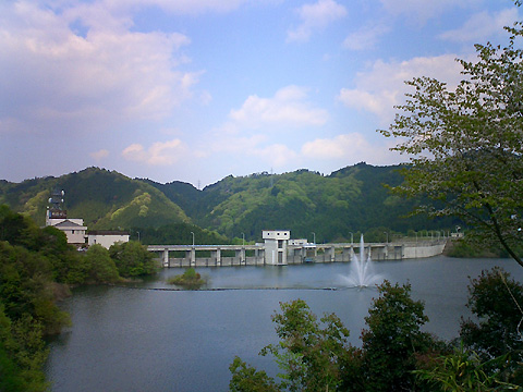 布目湖と布目ダム