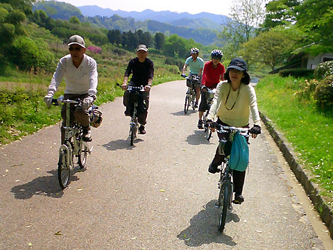 飛鳥を行く面々