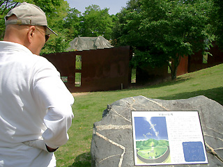 解体修理中の高松塚古墳