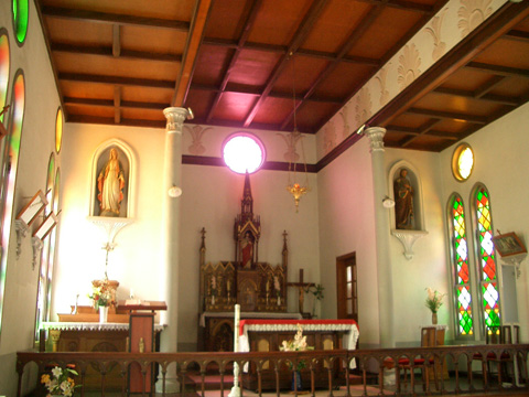 津和野カトリック教会内部