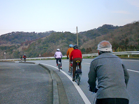 県道88号を下る