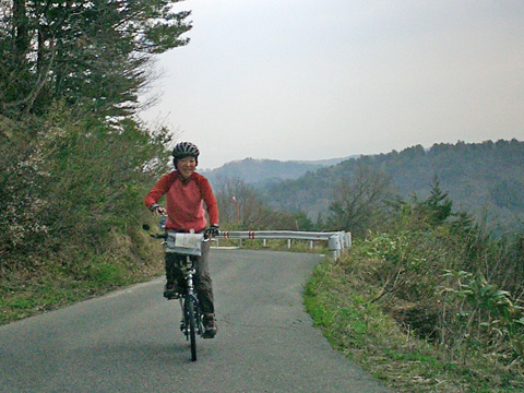 二つ目の峠へ向かう