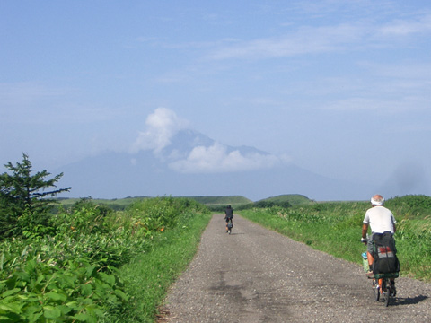 ダートの先の利尻富士