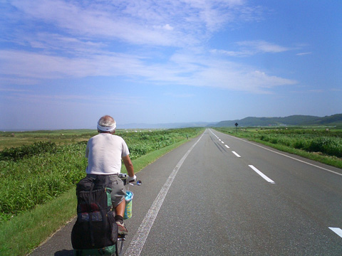 野寒布岬を見渡す