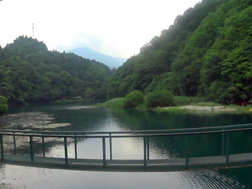 道志ダムによる奥相模湖