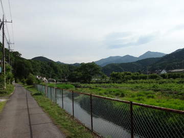 小川町駅方面の山々