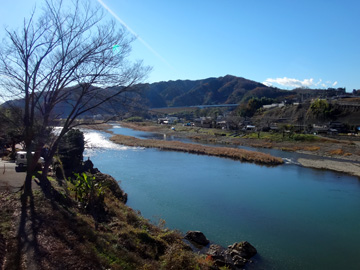 小倉橋から相模川下流を見る