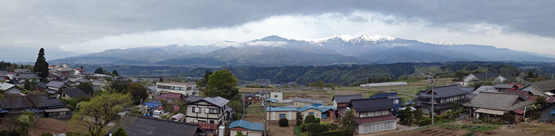 望岳荘からの中央アルプスの景色