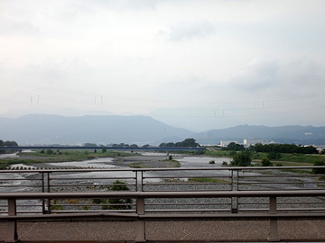 富士見大橋より酒匂川上流方面を望む