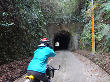 最初のトンネル