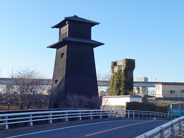 火の見櫓と新川西水門跡