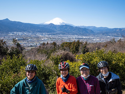 小田原の街と富士山
