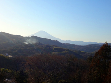 一本松峠付近から見る富士山