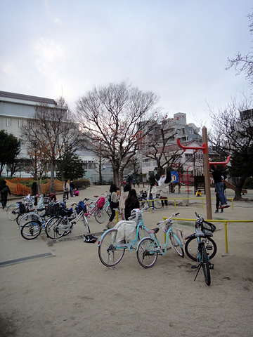 名所東京百景『東日暮里三丁目日暮里公園』（令和二年（2020）十二月　冬の部）