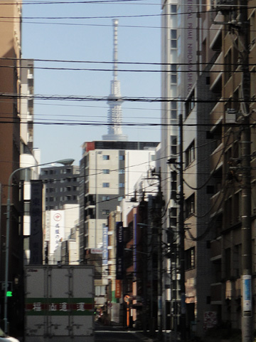 日本橋大伝馬町から見た東京スカイツリー