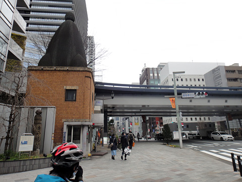京橋の中央通り