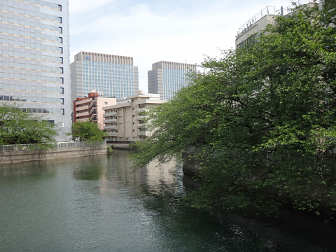 東富橋から見た大横川と平久川の交差点