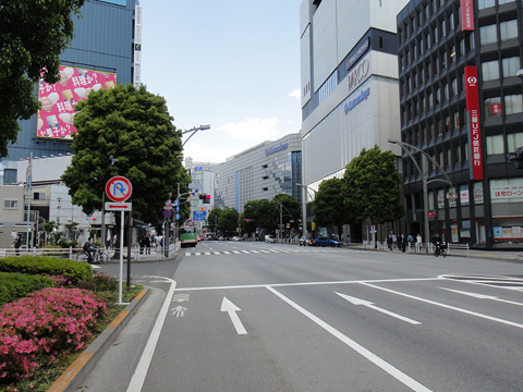 上野の中央通り