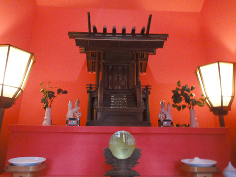 御林稲荷神社の社内部