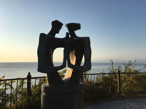 旅人岬の彫像