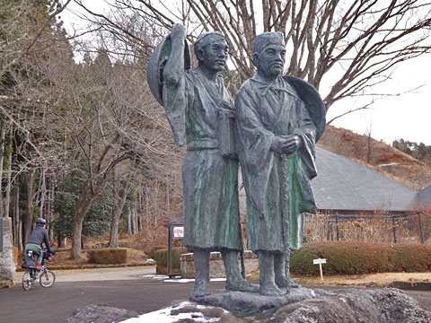 松尾芭蕉と曾良の像