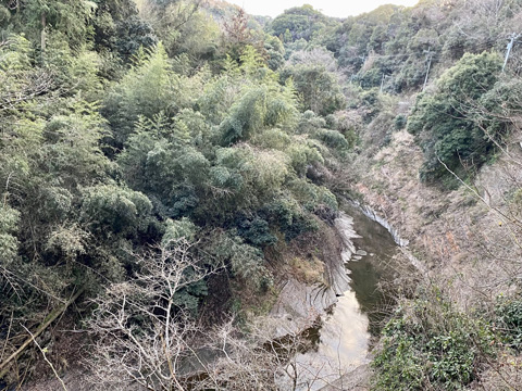 素掘りトンネル付近の湊川