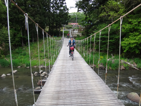 棚木の吊り橋