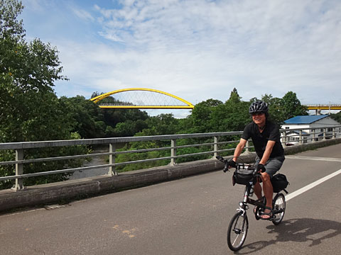 ニセコ大橋とサイダー