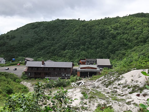 五色温泉が見える