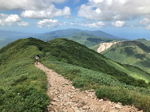 五色温泉側の登山ルート