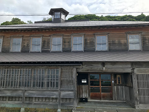 旧歌棄佐藤家漁場の玄関