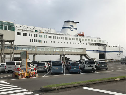 苫小牧港のフェリー