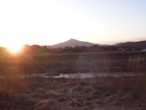 恋瀬川と筑波山
