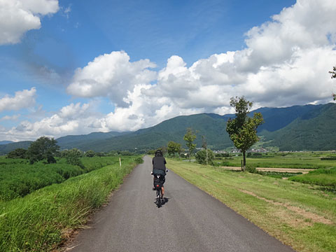 山並みが近づく